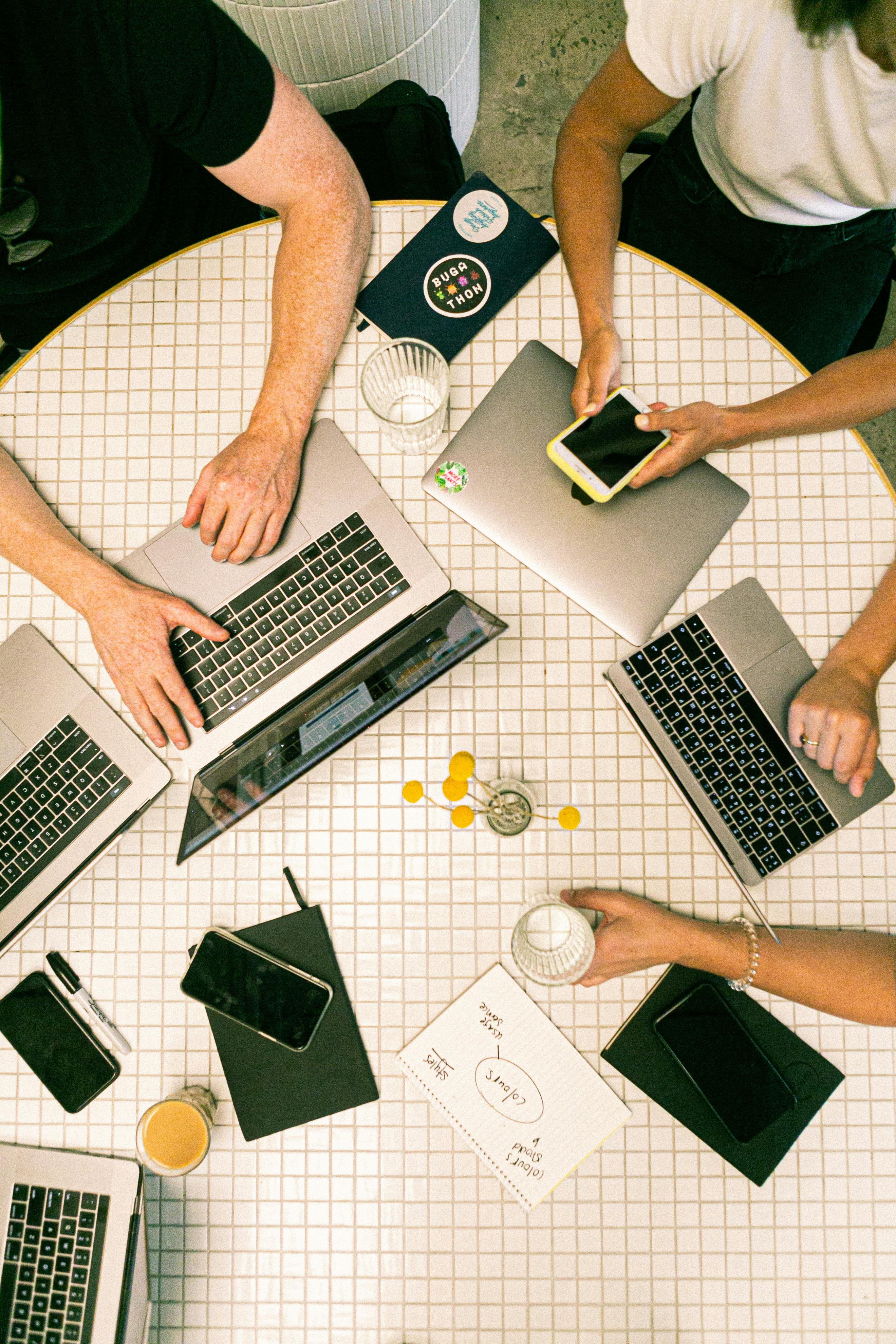 CRM (Customer Relationship Management)